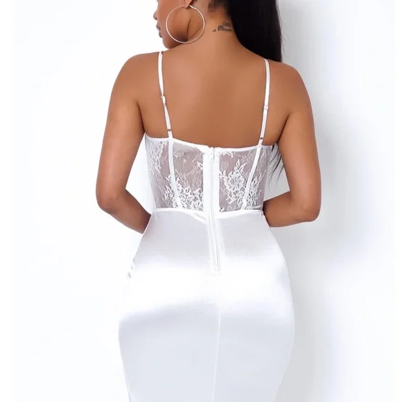 Women’s Clothing - Picture 5 of 16